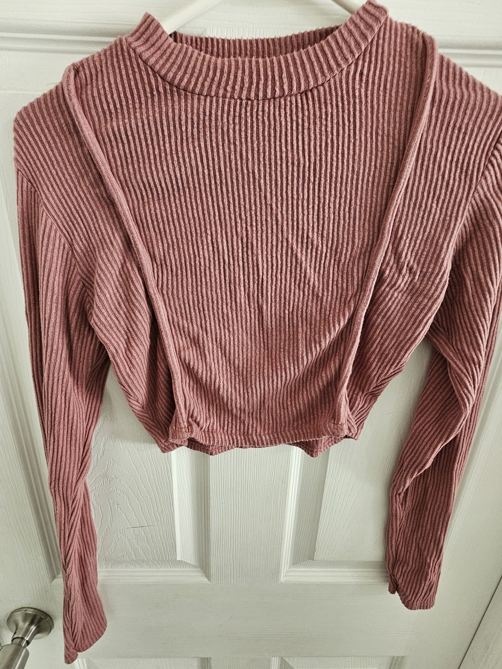 PrettyLittleThing Long Sleeve Crop